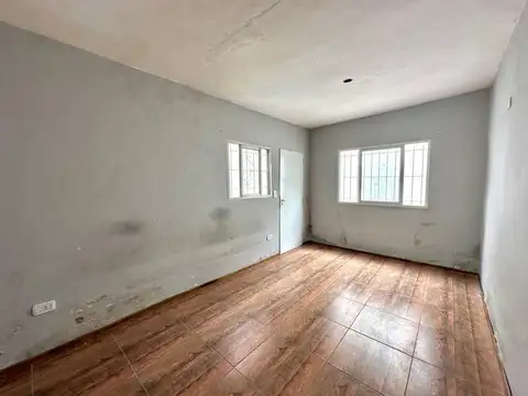 2 PH DE 2 AMBIENTES EN VENTA EN MORENO CON JARDIN