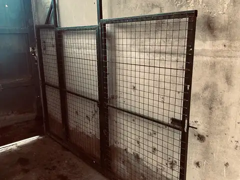 Casa en Alquiler con 2 cocheras