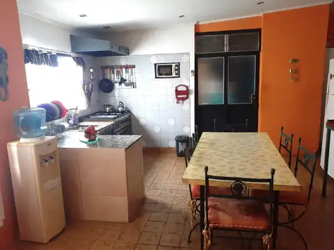 CASA CON FONDO LIBRE