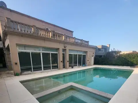 Casa en Alquiler de 4 dormitorios