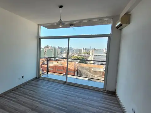 AMPLIO 2 AMB CON BALCON EDIF CON SEGURIDAD PILETA SUM PARRILLA