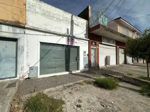 Av. Lamadrid nº 1716 entre Husares y Condarco , Piso 0