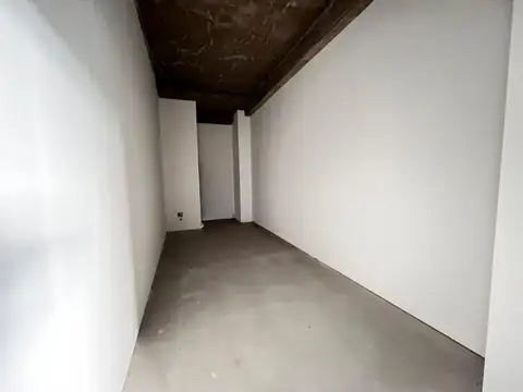 LOCAL EN ALQUILER EN PLAZA TIERRA NUEVA – 100 m²