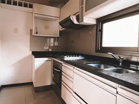 Departamento en Alquiler con 1 cocheras