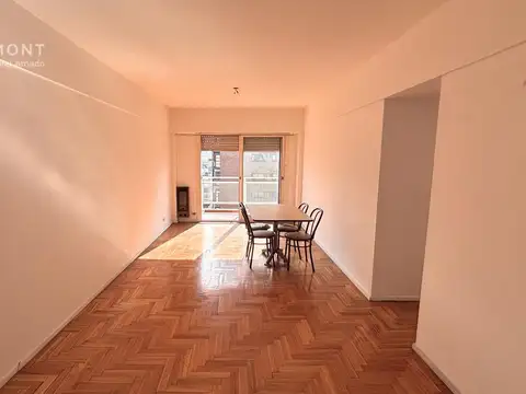 Departamento de 4 ambientes con COCHERA  en Caballito