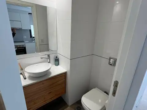 ALQUILE DEPARTAMENTO 2 AMBIENTES EN PLAYA GRANDE CON COCHERA