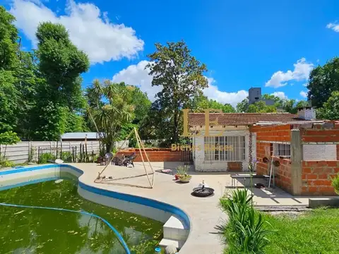Casa en Venta con 5 cocheras