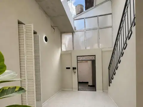 Depto Tipo Casa en Venta al Este