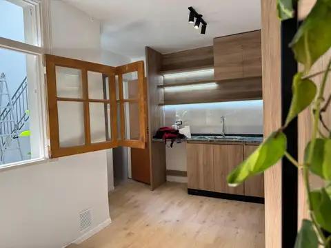 Depto Tipo Casa 4 ambientes con 2 baños