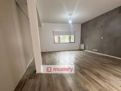 MODERNA CASA EN VENTA CON PANEL SOLAR Y COCHERA FLORIDA