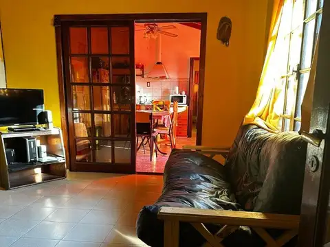 Casa 4 ambientes con 3 baños