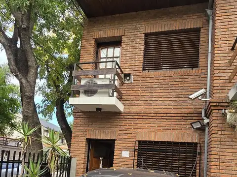 DR.JONAS SALK, triplex de 3 dormitorios al 3300