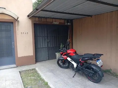 Depto Tipo Casa en Alquiler de 3 ambientes