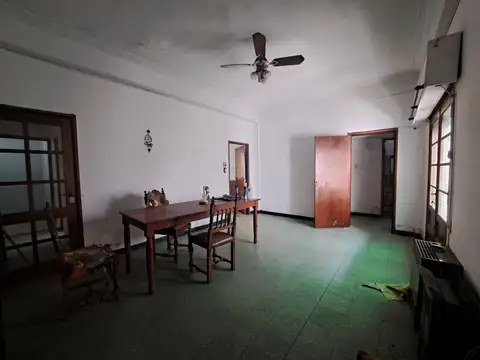 Venta/permuta PH - 2 dormitorios con terraza. Echesortu, Rosario