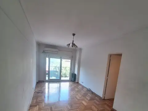 Rio De Janeiro 300, Piso 2