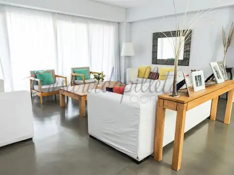 Casa 5 ambientes con 4 baños