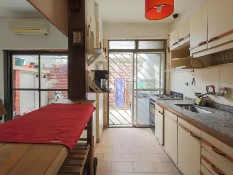 Depto Tipo Casa en Venta en Flores, USD 80.000