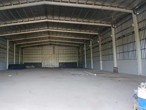 Galpon en venta de 1000 m2 - Terreno de 3180 m2 - Parque Industrial Punto 53 - Unquillo - Esucha oferta