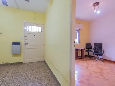 Depto Tipo Casa 4 ambientes con 2 baños
