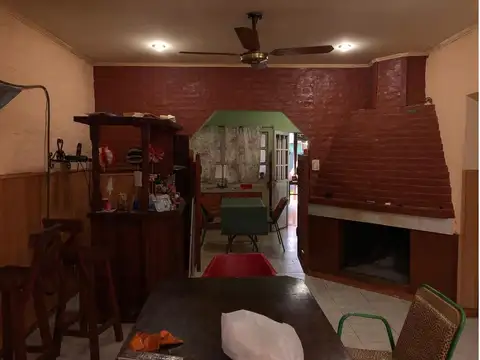 Casa 6 ambientes con 3 baños