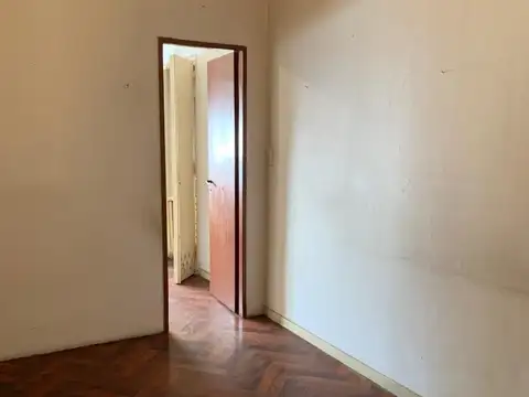 Ayacucho 300 , Piso 8