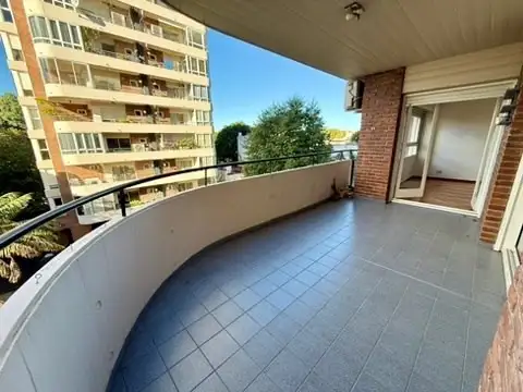 Departamento en Alquiler en Acassuso Vias  /  Santa Fe, $ 1.600.000