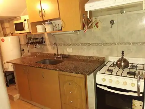 Depto Tipo Casa 4 ambientes con 2 baños