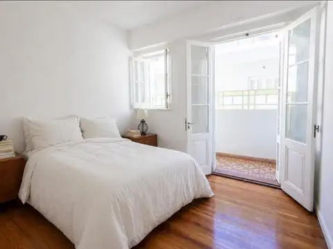 Departamento tipo PH en Casa Guayaquil. Apto para uso profesional. Apto crédito.Ubicado en planta baja PH de 101 m2