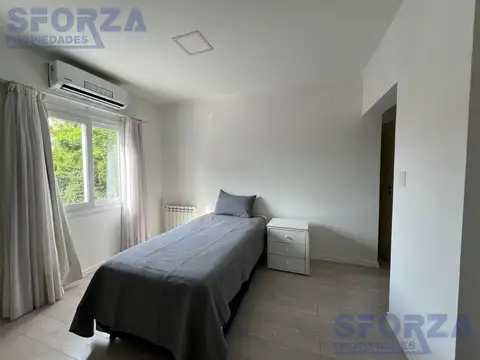 Casa en Venta con 4 cocheras