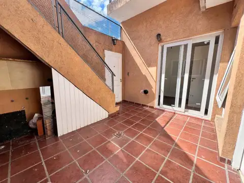 Depto Tipo Casa en Venta en Santos Lugares, USD 83.900