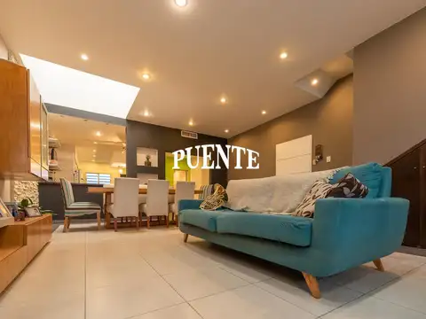 Casa 5 ambientes con 3 baños