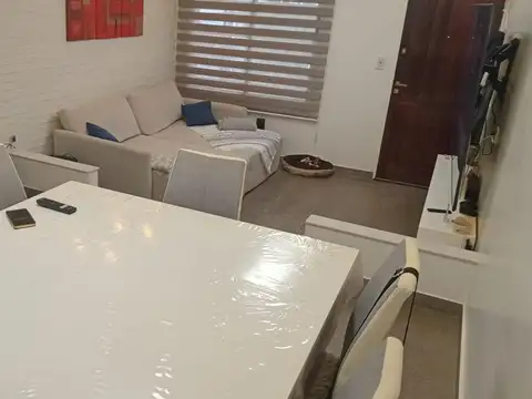 Depto Tipo Casa en Venta en Villa Sarmiento, USD 128.000