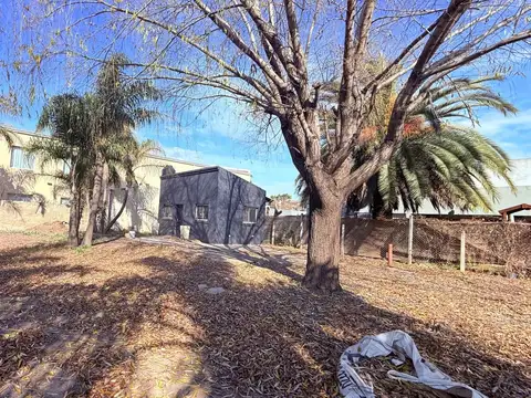 LOCAL EN ALQUILER EN PILAR - TERRENO 