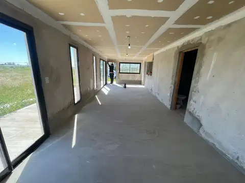 Casa 2 ambientes con 1 baño