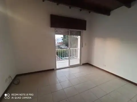 Depto Tipo Casa en Alquiler de 3 ambientes