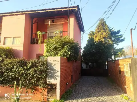 Depto Tipo Casa en Alquiler en La Campiña, $ 950.000