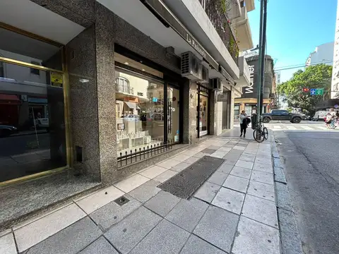 Local en Venta en Libertad y Arenales, Recoleta