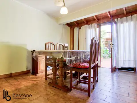Depto Tipo Casa 3 ambientes con 2 baños