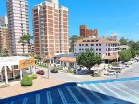 De Las Artes 200