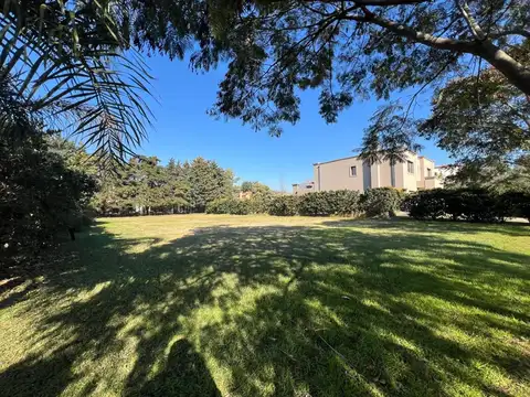 Terreno en Venta de 913,0 m2