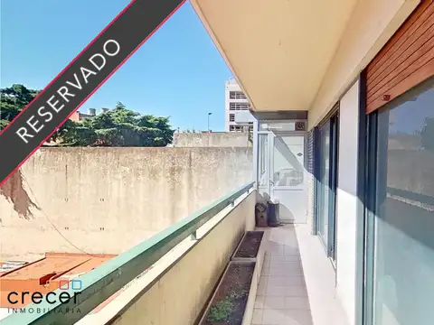   RESERVADO  Departamento de 3 ambientes en Villa Urquiza con  Patio y balcón