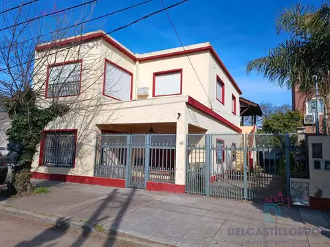 Casa 5 ambientes 2 Plantas