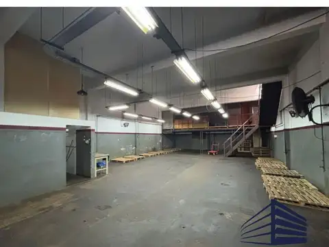 Galpon en Venta 23,27  mts Fondo