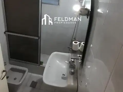 Casa en Venta con 6 cocheras