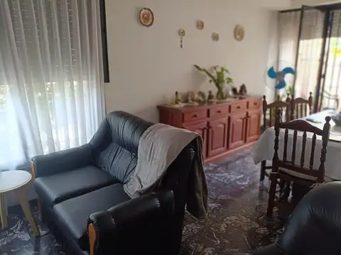 Depto Tipo Casa en Venta 40 años