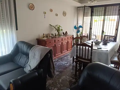 Depto Tipo Casa en Venta con 1 cocheras