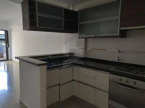 Alquiler 2 ambientes en caballito, con pileta. Sin mascotas