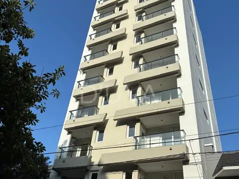 Departamento a estrenar, una habitacion, living-comedor, con baño y losa radiante.