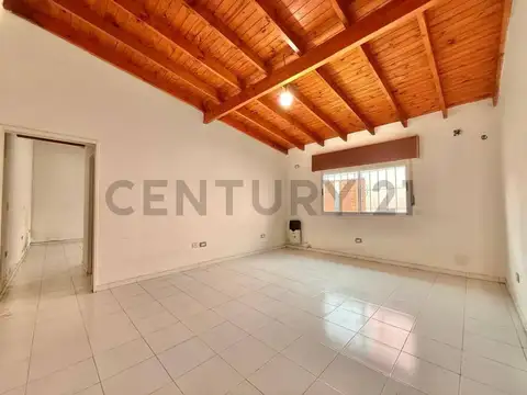 VENTA PH 2 AMBIENTES SOBRE MARTIN FIERRO, VILLA UDAONDO PATIO