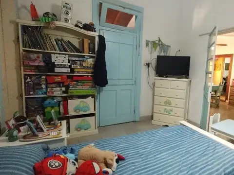 VENTA DE CASA 4 AMBIENTES CON GARAGE EN BECCAR